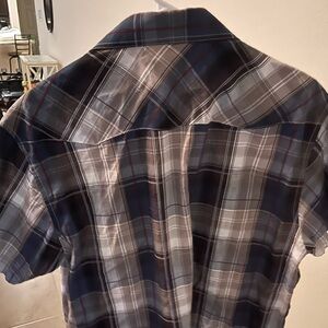 Mens medium plaid snap button up plaid shirt.